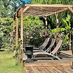 Chateau La Tour Blanche ベッド・アンド・ブレックファスト 4*
