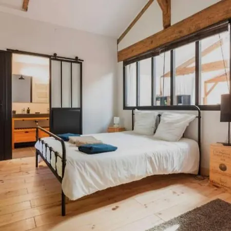 Chateau La Tour Blanche Bed & Breakfast *
