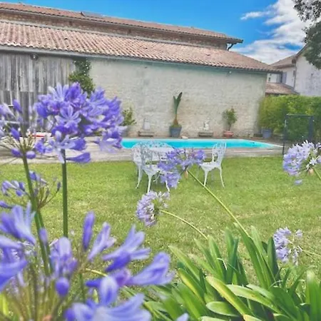 Chateau La Tour Blanche Bed & Breakfast *