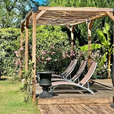 Chateau La Tour Blanche Bed & Breakfast *